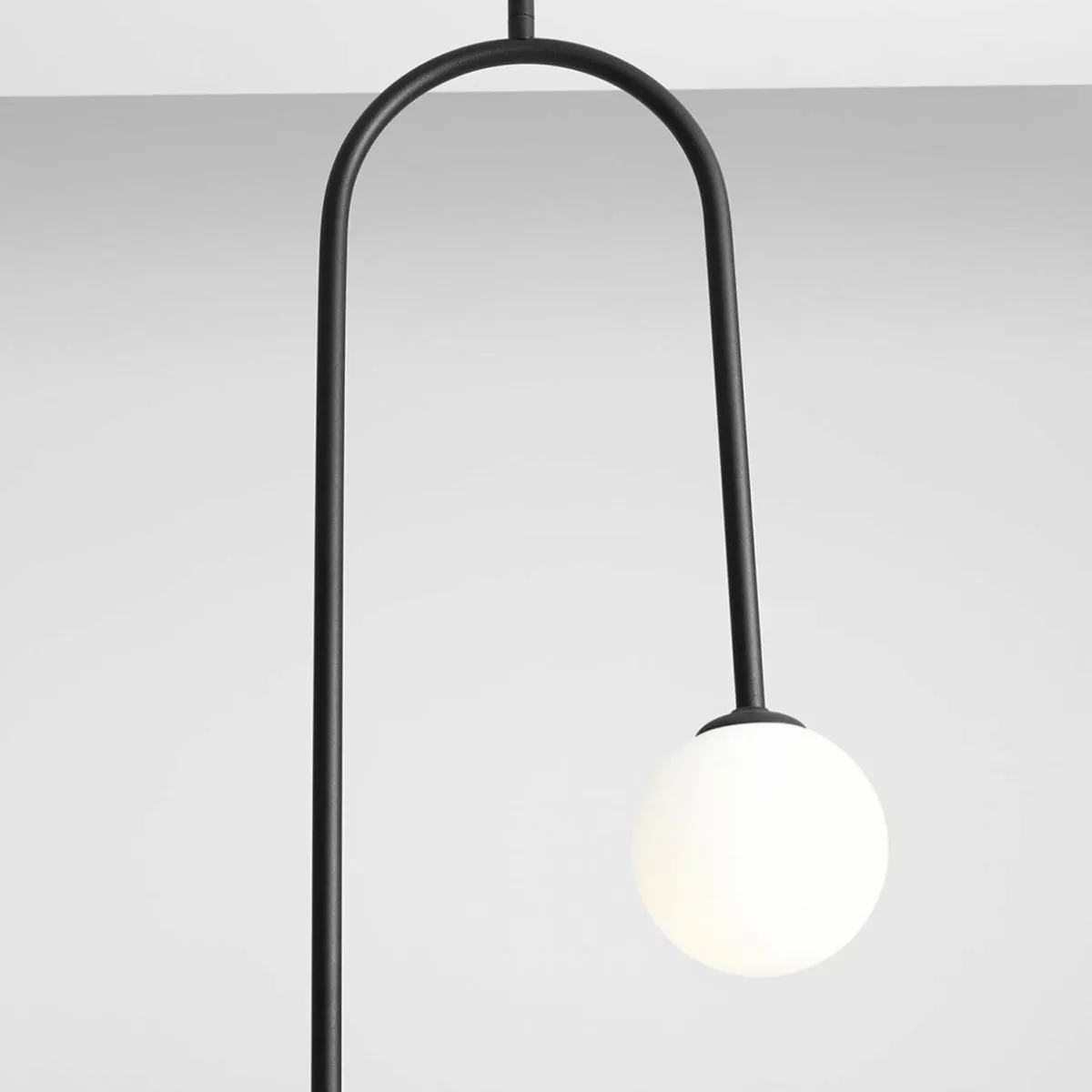 suspension_nave_noir_mtal_verre___lampes_3.webp Shop ALDEX Suspension Nave, noir, métal, verre, à 2 lampes