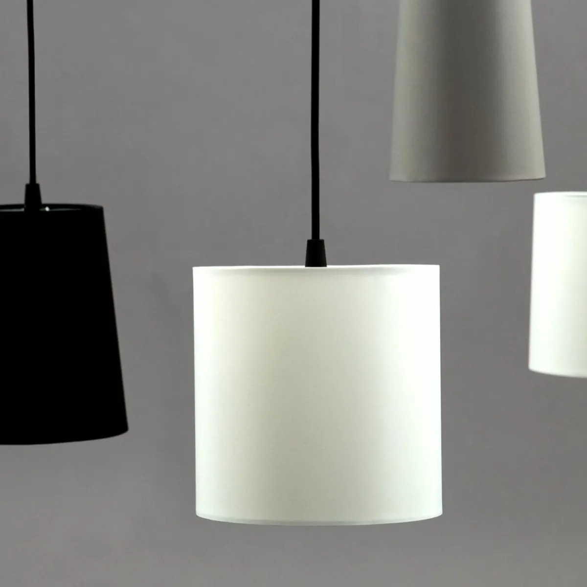 suspension_shades__lampes_dcentre_2.webp Best Briloner Suspension Shades, 5 lampes, décentrée