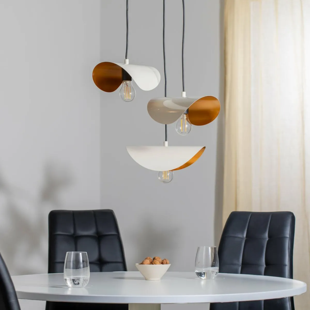 suspension_sivani_mr__lampes__rondelle_blancor_0.webp Clearance Opviq Suspension Sivani MR-964 3 lampes à Rondelle blanc/or