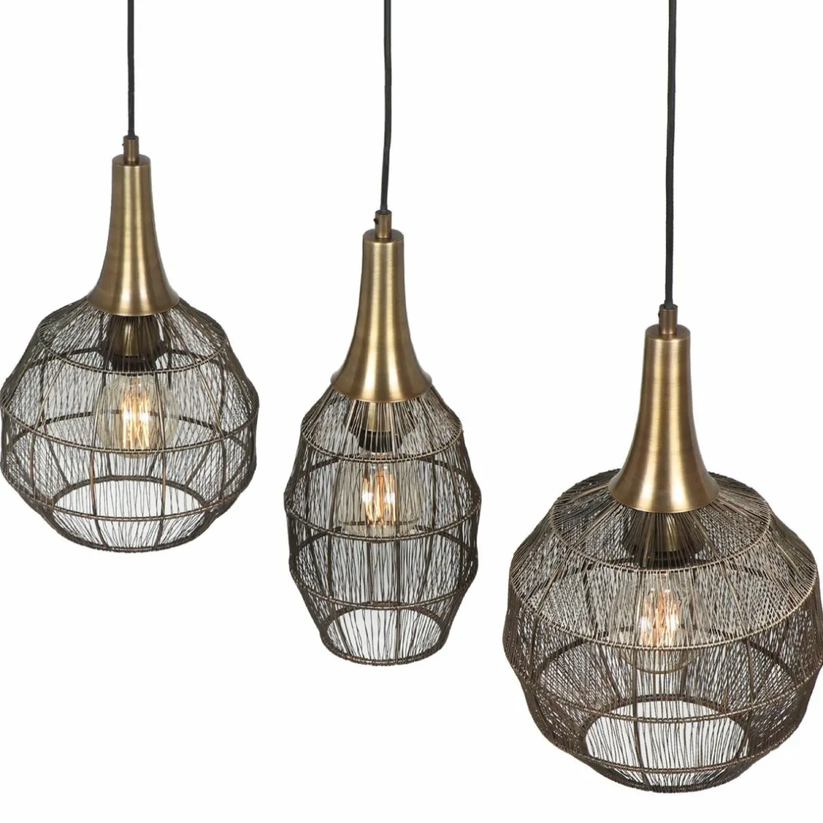 suspension_soraya___lampes_poutre_mtal_laiton_vieilli_1.webp Best Sale Trio Lighting Suspension Soraya, à 3 lampes, poutre, métal, laiton vieilli
