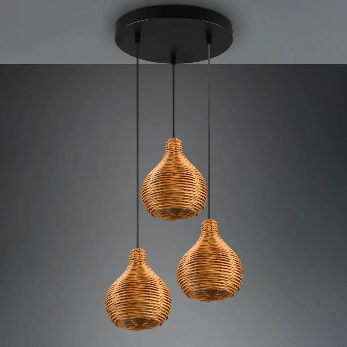 suspension_sprout_en_rotin___lampes_naturelle_0.webp Sale Reality Leuchten Suspension Sprout en rotin, à 3 lampes, naturelle