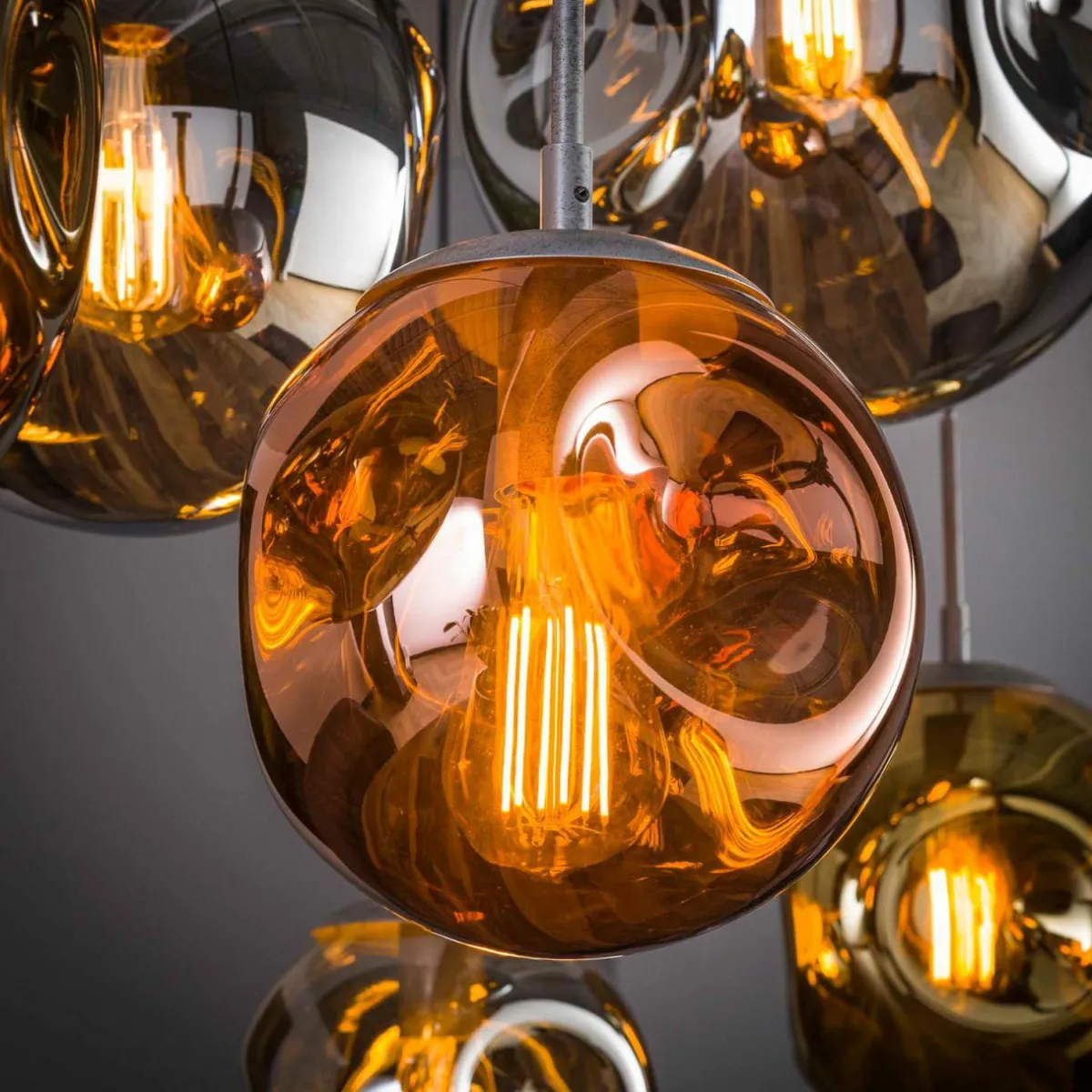 suspension_valerya_sphres_verre__sept_lampes_2.webp Cheap Zijlstra Suspension Valerya, sphères verre, à sept lampes