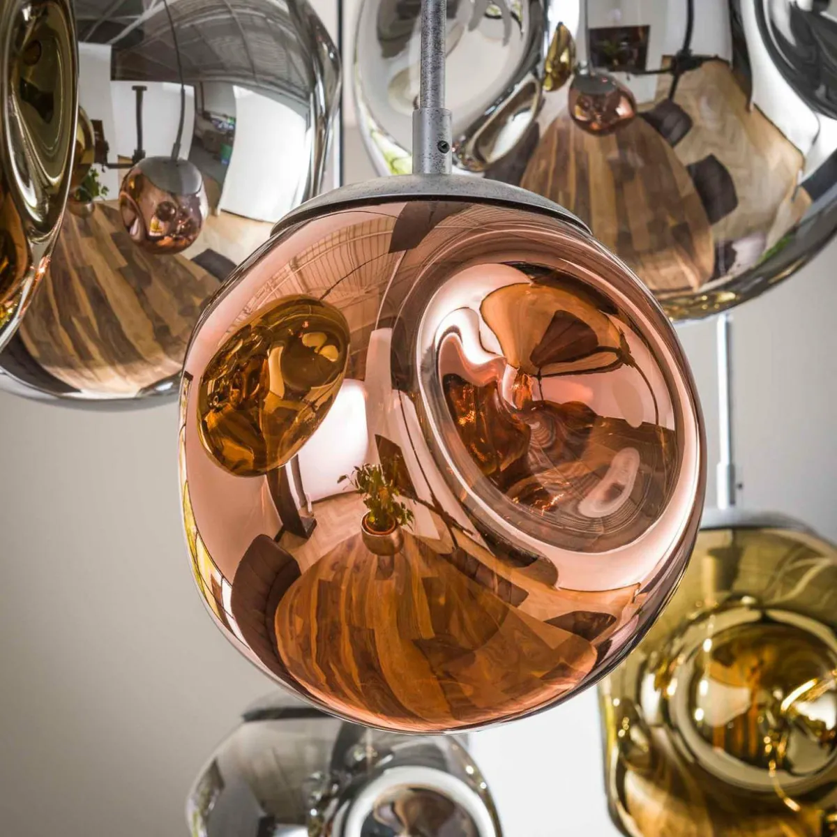 suspension_valerya_sphres_verre__sept_lampes_3.webp Cheap Zijlstra Suspension Valerya, sphères verre, à sept lampes